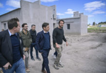 Kicillof recorrió avances de obras de hábitat e infraestructura educativa