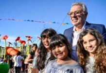 Julio Zamora inauguró la Plaza Latinoamérica acompañado por la vecinas y vecinos de Don Torcuato
