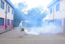 Previo al inicio de clases, se llevó adelante un importante operativo de fumigación en todas las escuelas