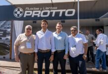 El intendente Santiago Passaglia visitó la empresa nicoleña Protto en Expoagro 2024