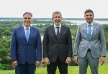 Martín Llaryora participó del traspaso de la presidencia pro témpore de la Región Centro