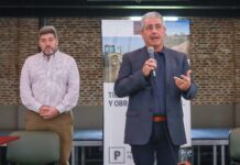 Javier Martínez encabezó el acto de la firma de 170 escrituras