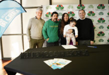 Fernando Gray entregó créditos del programa Buenos Aires CREA a vecinas y vecinos del distrito