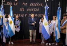 Acerbo encabezó el acto del Día del Maestro y la Maestra