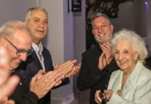 El intendente Julio Alak junto a Estela de Carlotto inauguró el Patio de la Memoria y los Artistas