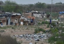 El índice de pobreza aumentó al 52,9% al término del primer semestre