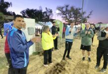 El intendente Mauro Poletti junto a vecinos inauguró la iluminación del complejo deportivo en Arena