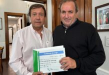 Weretilneck entregó un aporte para continuar obras en Luis Beltrán