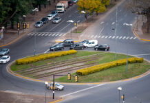 Rotondas: Menos de la mitad de los conductores sabe quién tiene prioridad