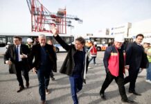 Kicillof y Ferraresi encabezaron el inicio de las obras de ampliación del muelle en el Puerto de Dock Sud