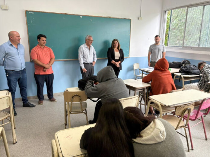 Julio Zamora en General Pacheco - La escuela pública es el núcleo del crecimiento de nuestra comunidad
