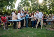 Se inauguró la renovación total de la plaza de González Moreno