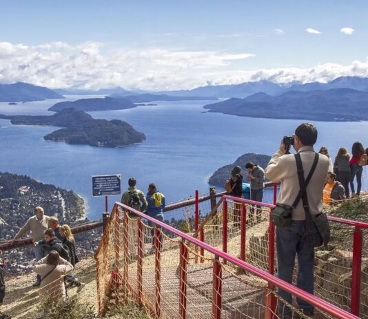 Una familia tipo necesita más de $1,1 millón para una escapada durante el fin de semana largo