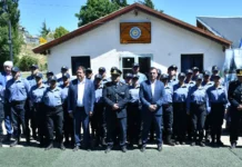 Weretilneck acompañó el egreso de agentes de la Policía en Bariloche