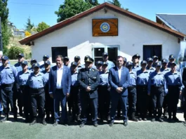 Weretilneck acompañó el egreso de agentes de la Policía en Bariloche