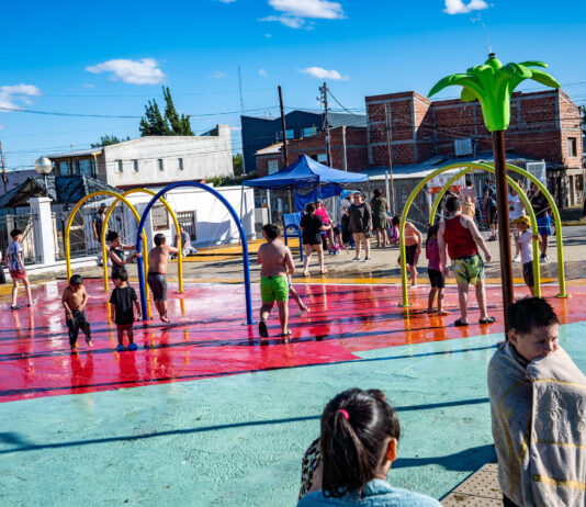 El Municipio reabrió el Parque del Agua y fue el atractivo de cientos de familias para disfrutar el fin de semana