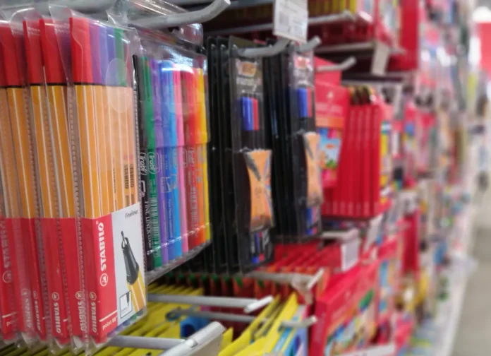 librerias-escolares-canasta-escolar-2jpg