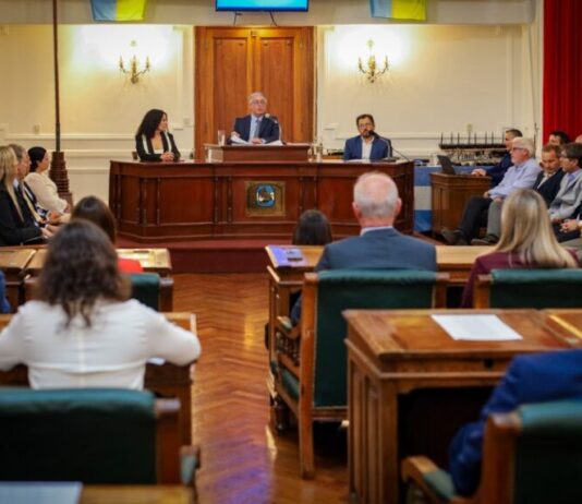 El intendente Javier Martínez abrió las sesiones ordinarias del Concejo Deliberante y presentó las proyecciones para el 2026