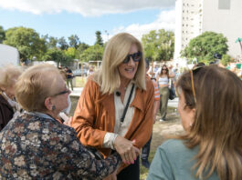 Con un festival cultural, la Municipalidad inauguró la plaza Borges