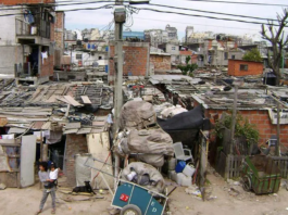 Pobreza en Argentina: La UCA advirtió que la baja es “una ficción” y que “no se siente en el bolsillo”