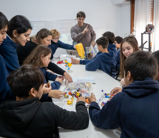 Rivadavia impulsa la escuela municipal de programación y robótica junto al Instituto América