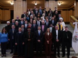 Más de 40 representantes de distintas religiones se reunieron con Jorge Macri y el cardenal enviado del Papa, a dos meses de la visita de León XIV
