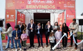 Nardini inauguró la séptima edición de la Feria del Libro del distrito