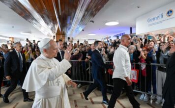 El Vaticano confirmó que la operación del papa León XIV fue exitosa: los detalles de su salud